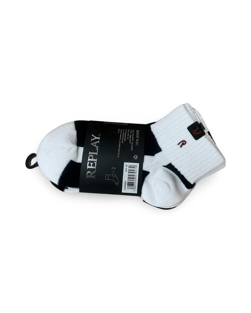 שלישיית גרבי בנים