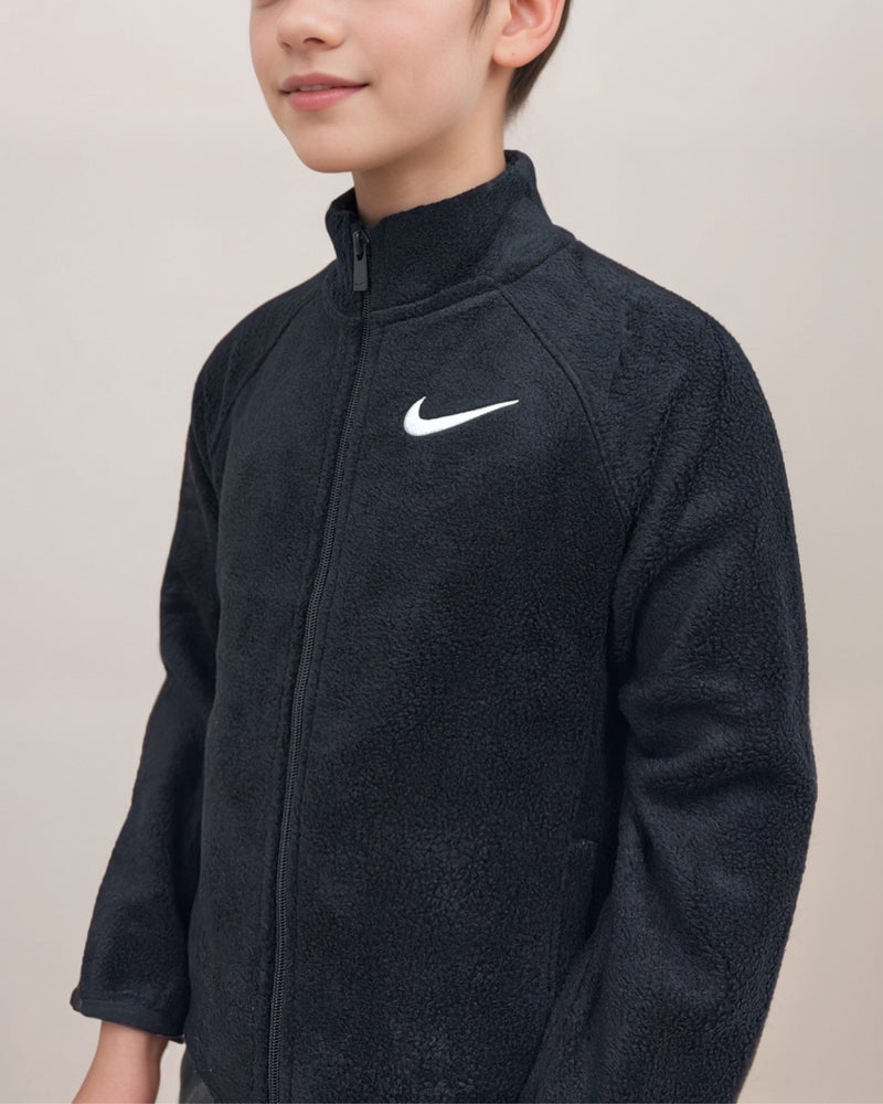 ג׳קט פליז מרוכסן מבית נייקי לילדים