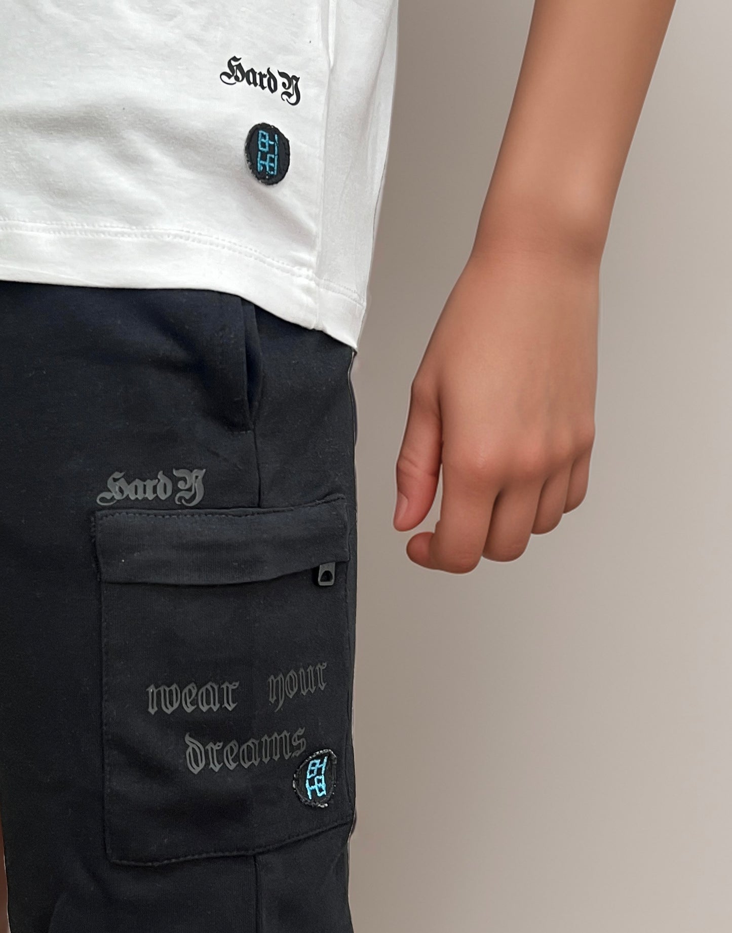 חליפה לבנים Ed Hardy