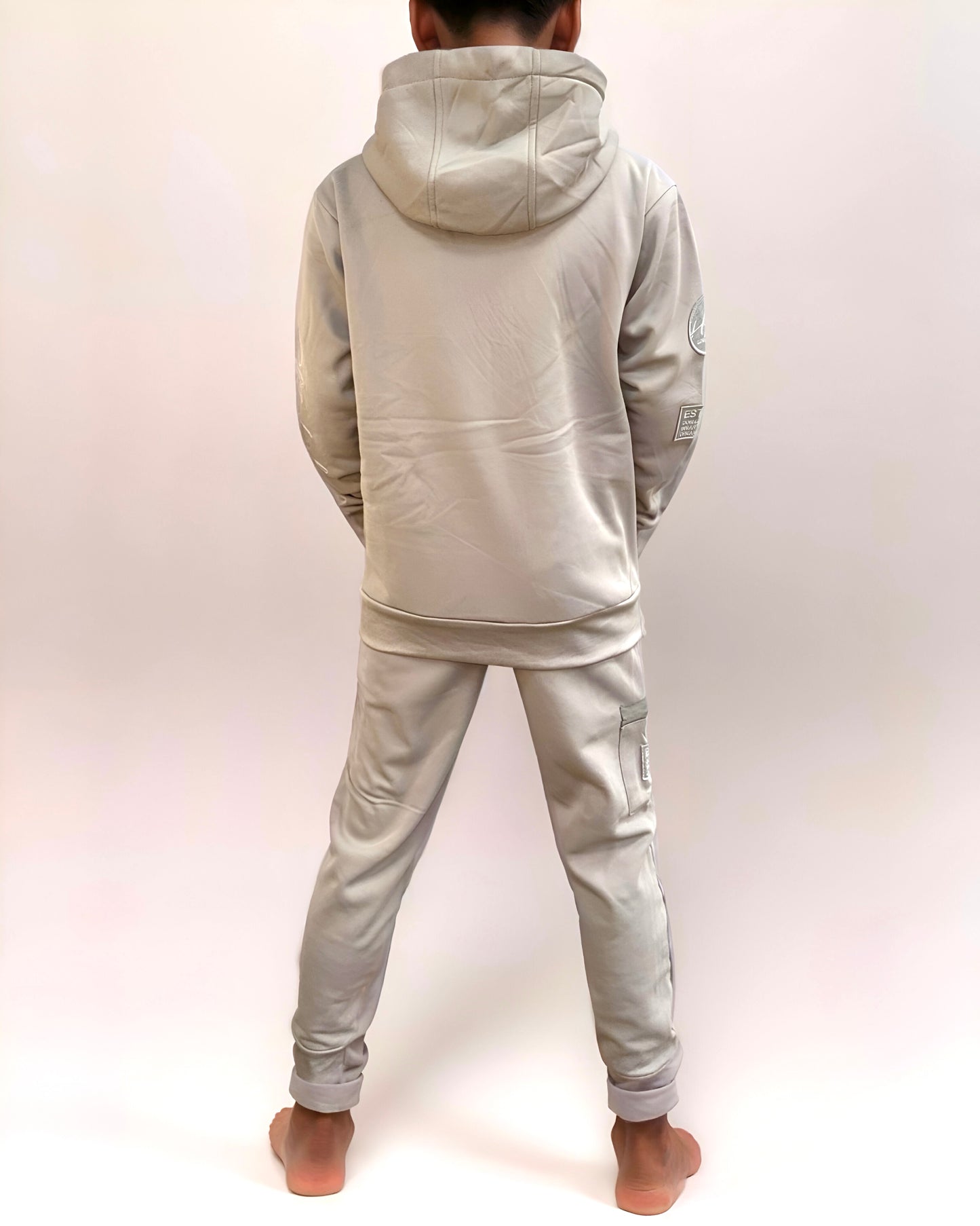 חליפת הד הרדי לבנים עם רוכסן וכיס דגמח- Los Angeles