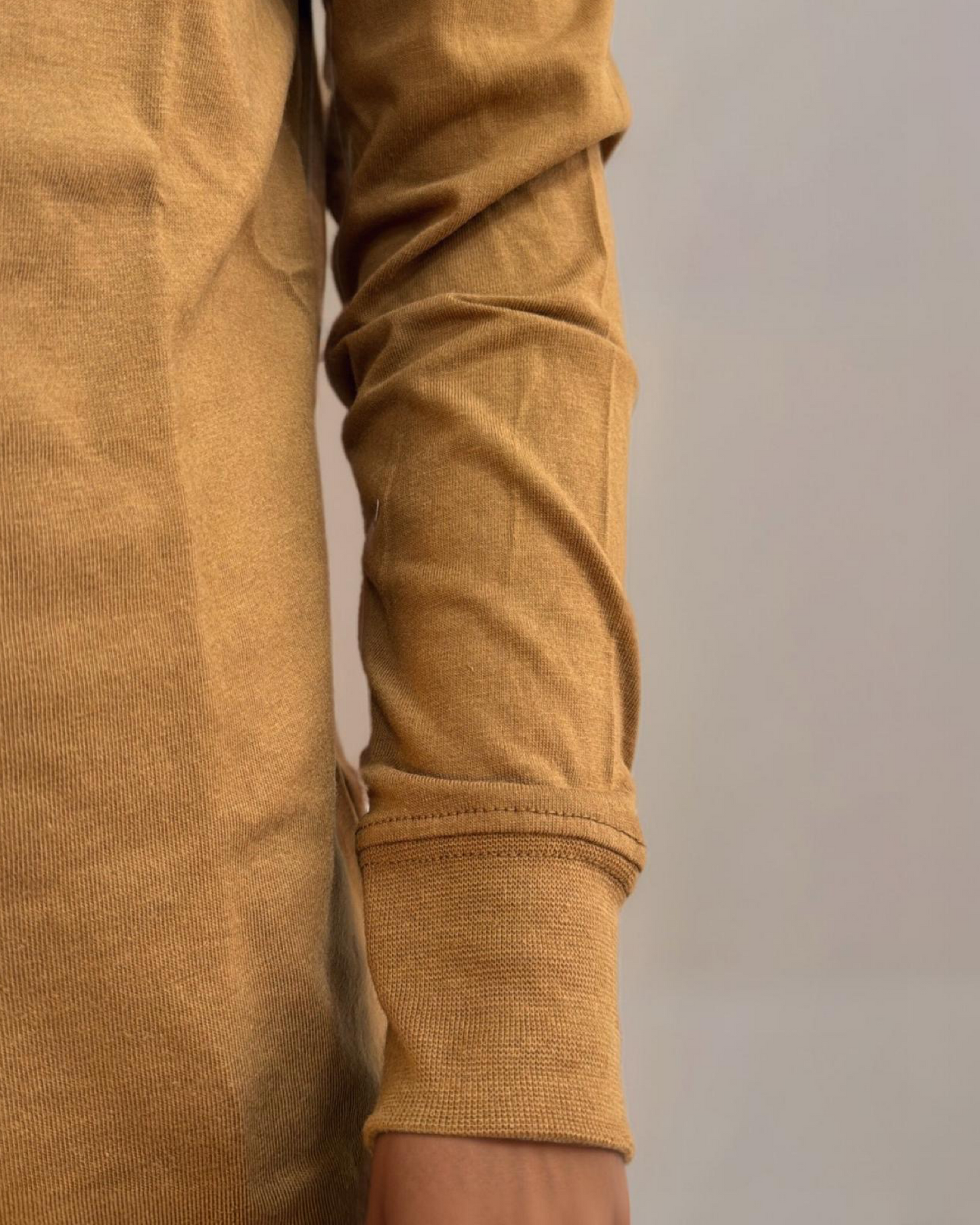 חולצת ליוויס מעבר לבנים | ילדים-נוער