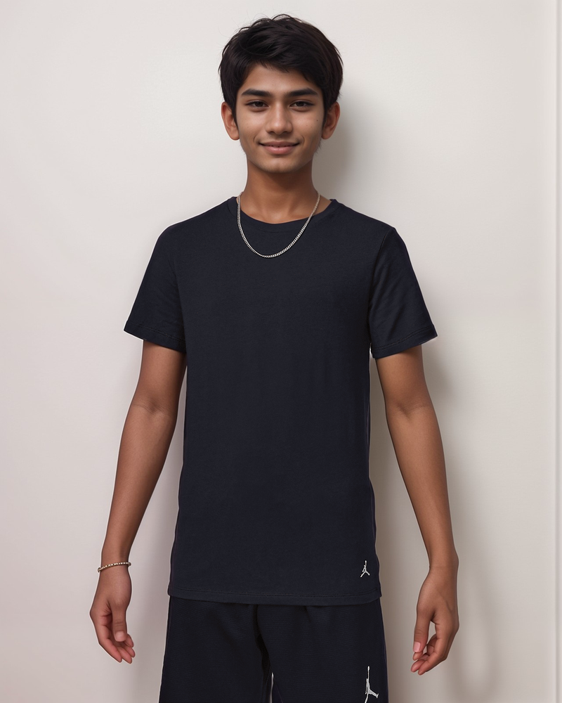 מארז 2 חולצות ג׳ורדן לנוער (שחורה + לבנה)