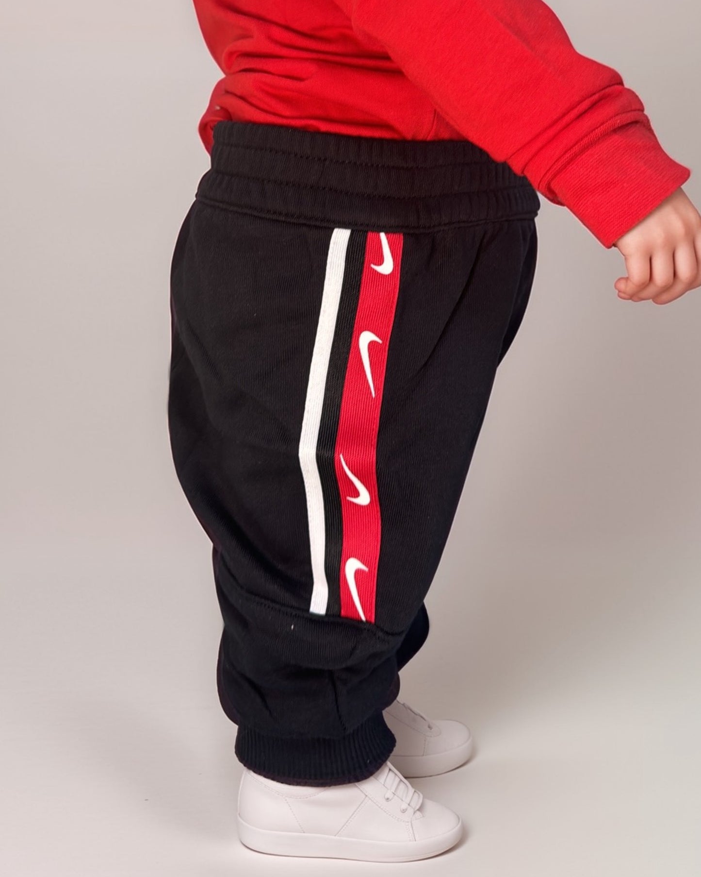 סט שתי חלקים עם חולצה ארוכה מבית נייקי | לתינוקות-ילדים