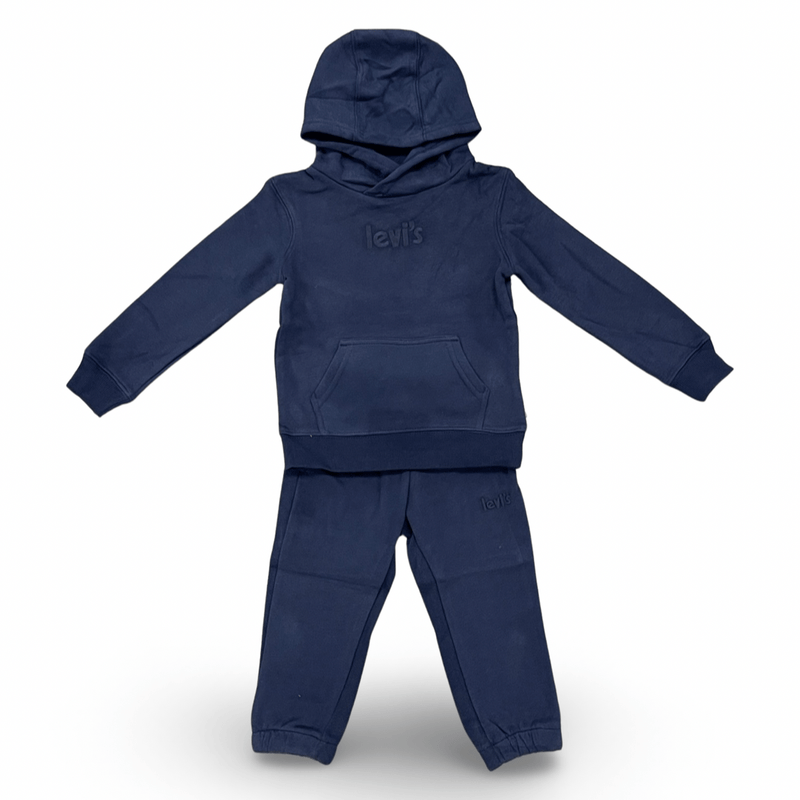 חליפת שתי חלקים לבנים