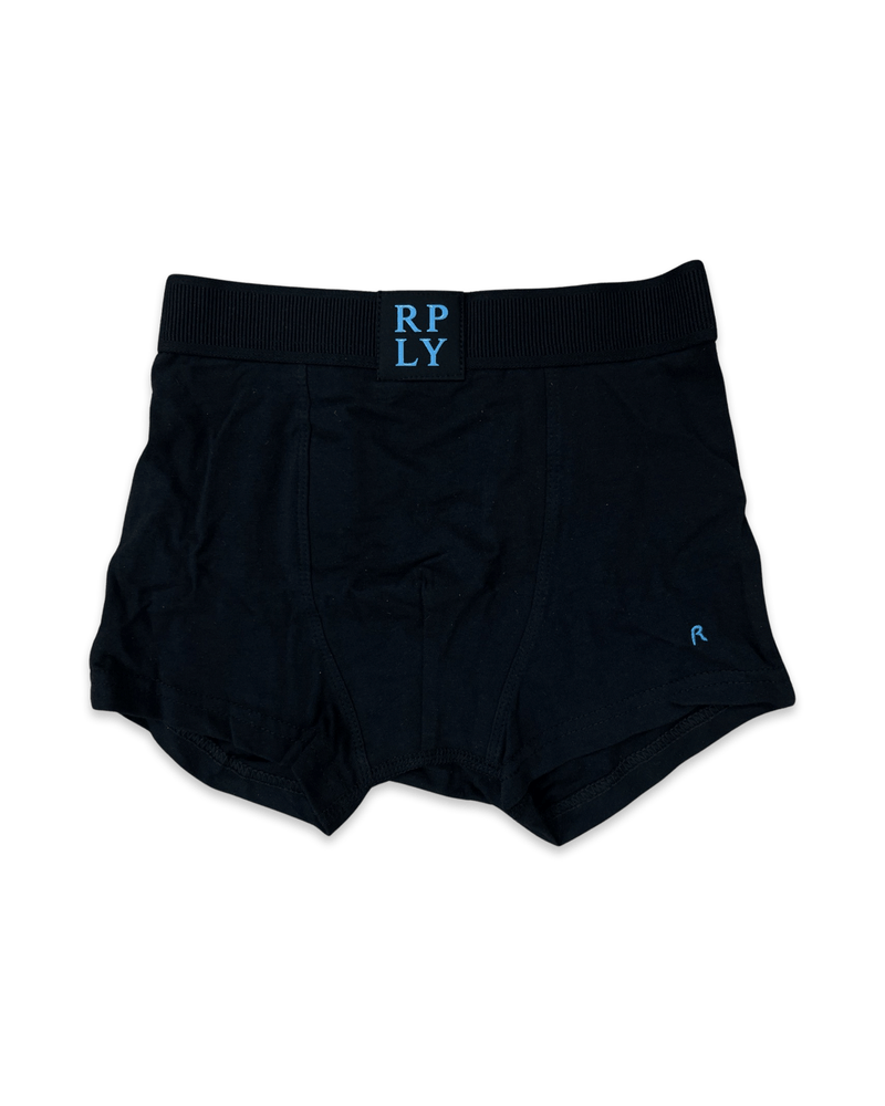 שלישיית בוקסרים לבנים