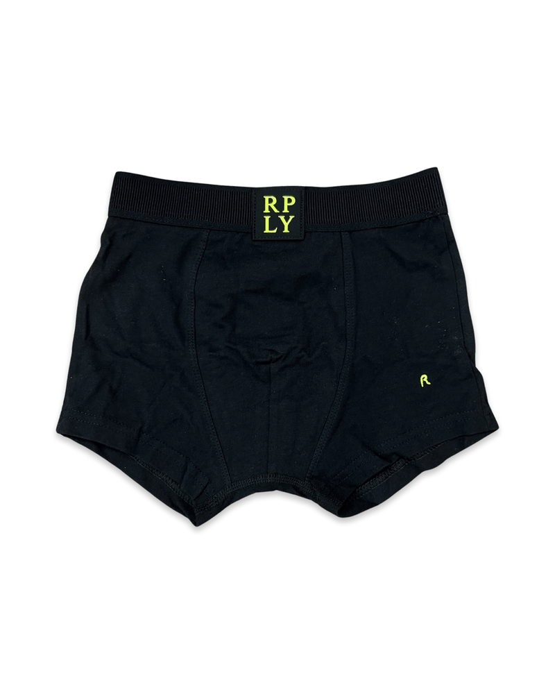 שלישיית בוקסרים לבנים