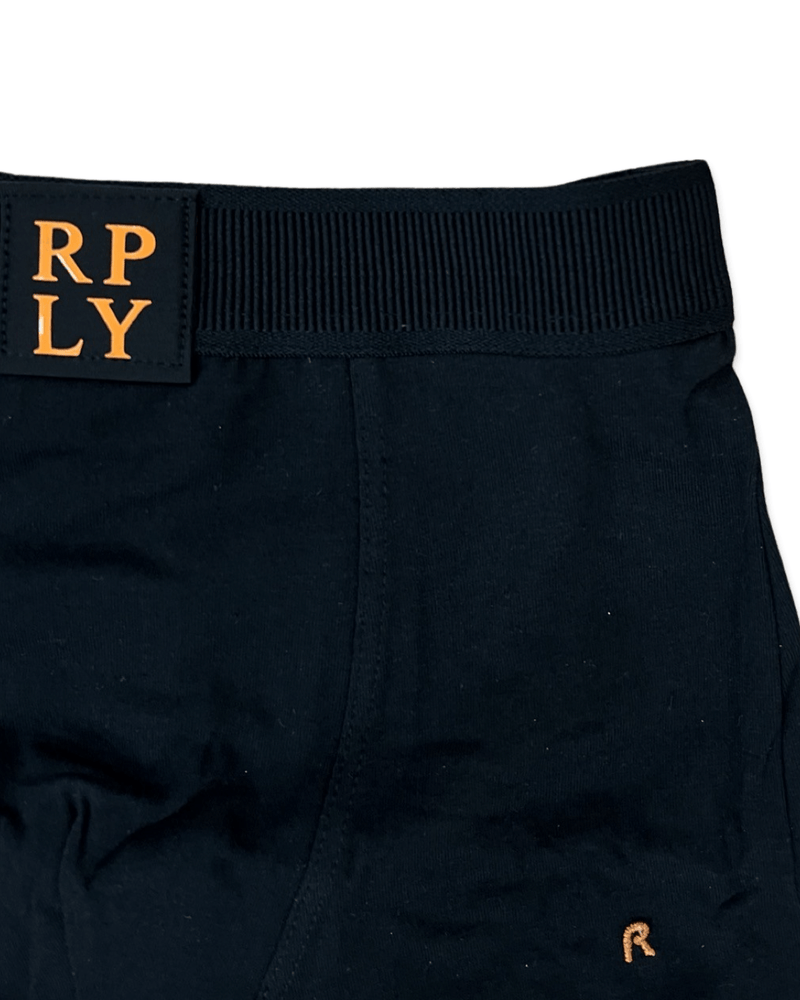 שלישיית בוקסרים לבנים