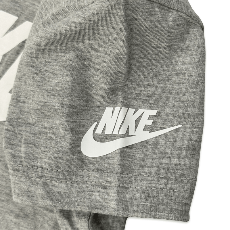 חליפת שתי חלקים טריקו קצרה לבנים