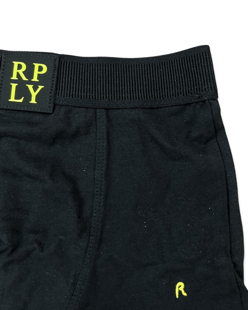 שלישיית בוקסרים לבנים