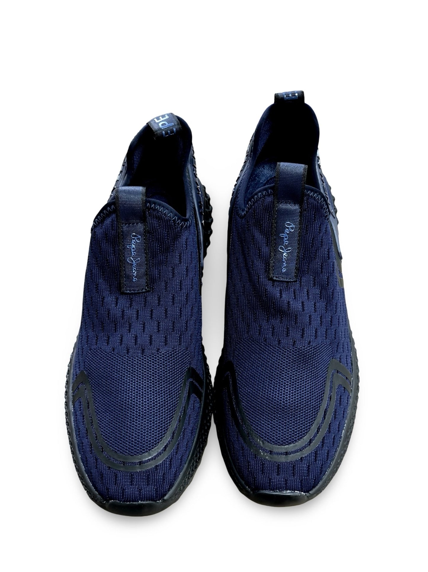 נעלי ספורט אלגנטיות לגבר