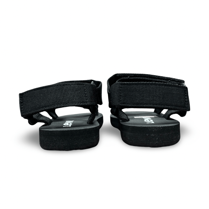 סנדלי קיץ אלגנטיים בצבע שחור לבנים