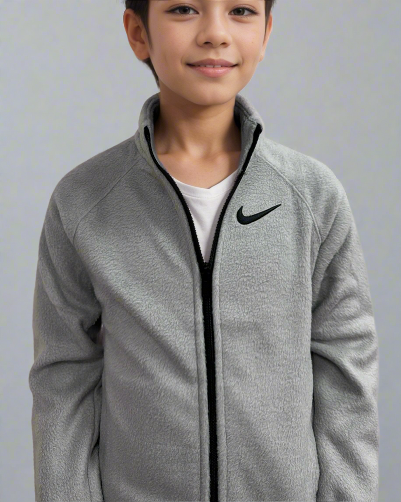 ג׳קט פליז מרוכסן מבית נייקי לילדים