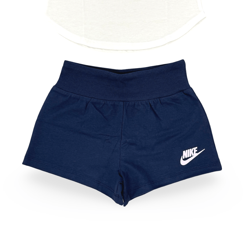 חליפת שתי חלקים קצרה לבנות