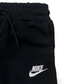 מגוון מכנסי שורט Nike Tech Fleece לילדים