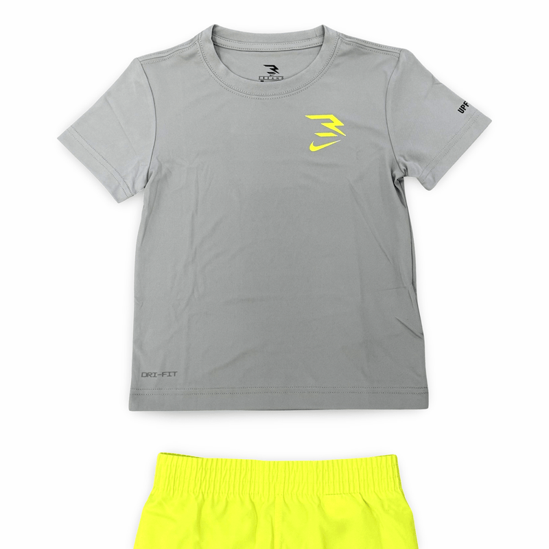 חליפת שתי חלקים קצרה לבנים בצבע צהוב ואפור