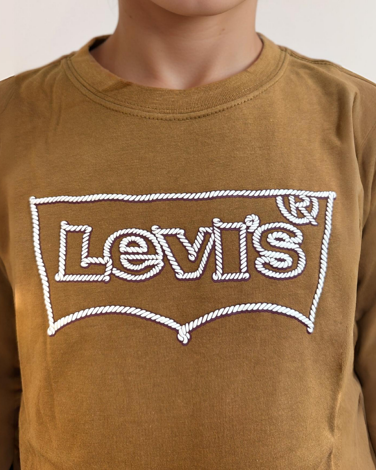 חולצת ליוויס מעבר לבנים | ילדים-נוער