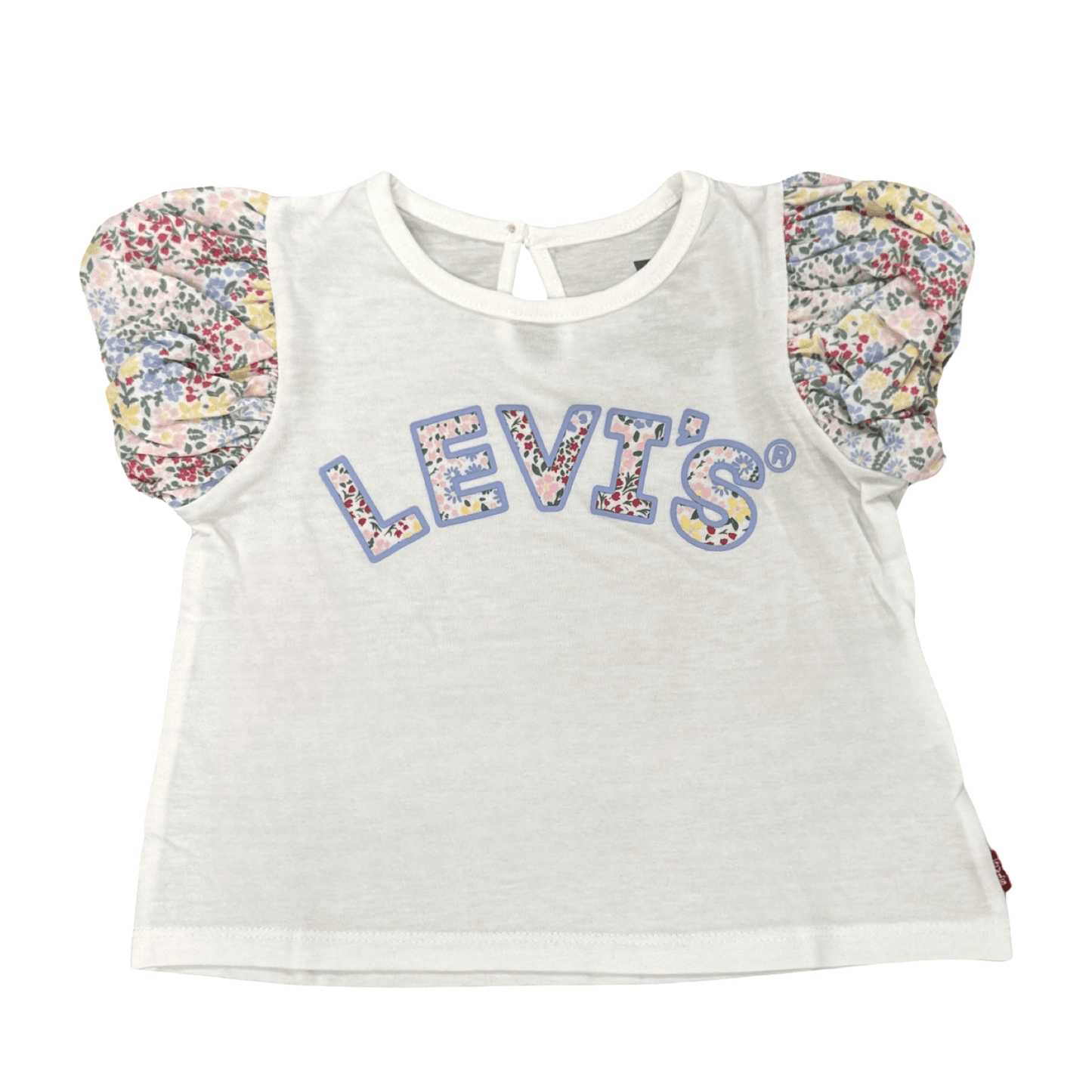 חליפת שתי חלקים חגיגית עם שרוולים מחויטים ושורט ג׳ינס