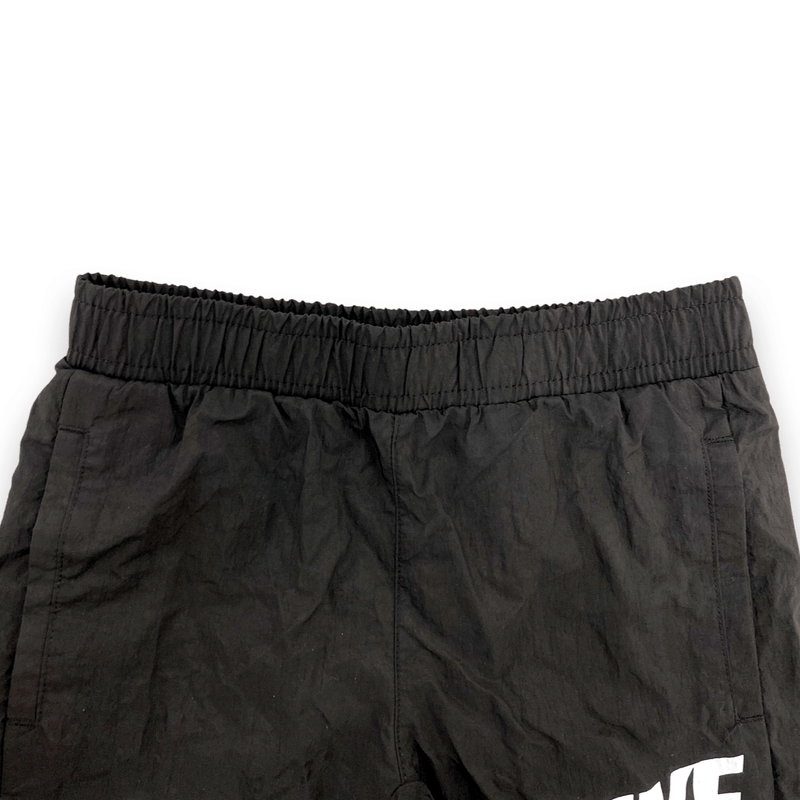 שורט בגד ים לבנים